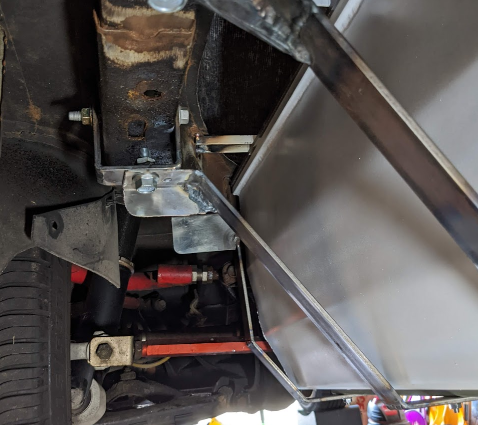 middle strap bracket