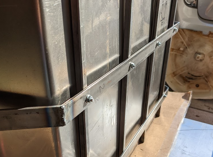 straps on rear bat